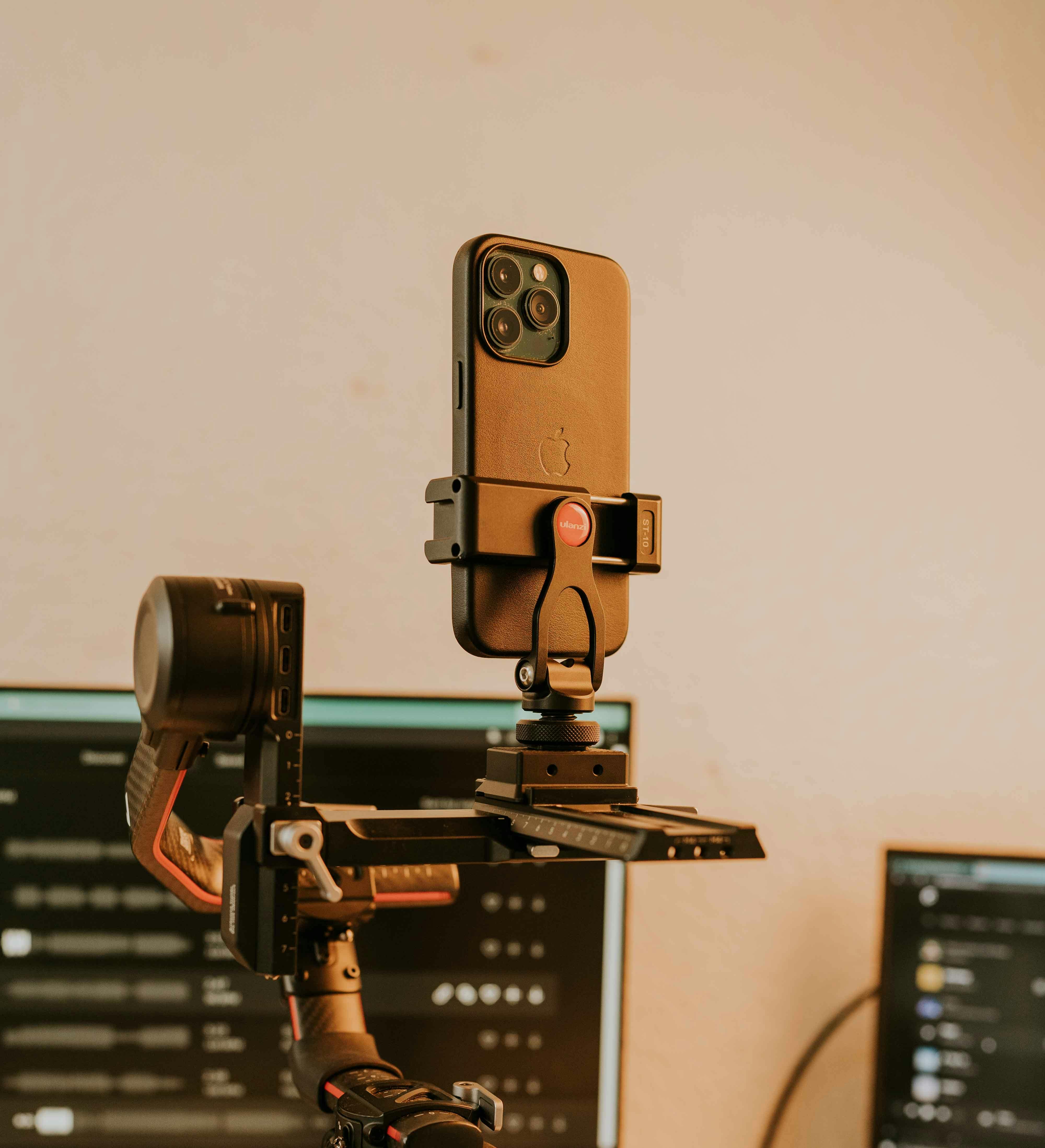 Behind the Scenes: How We Trained 120 Mobilegraphers