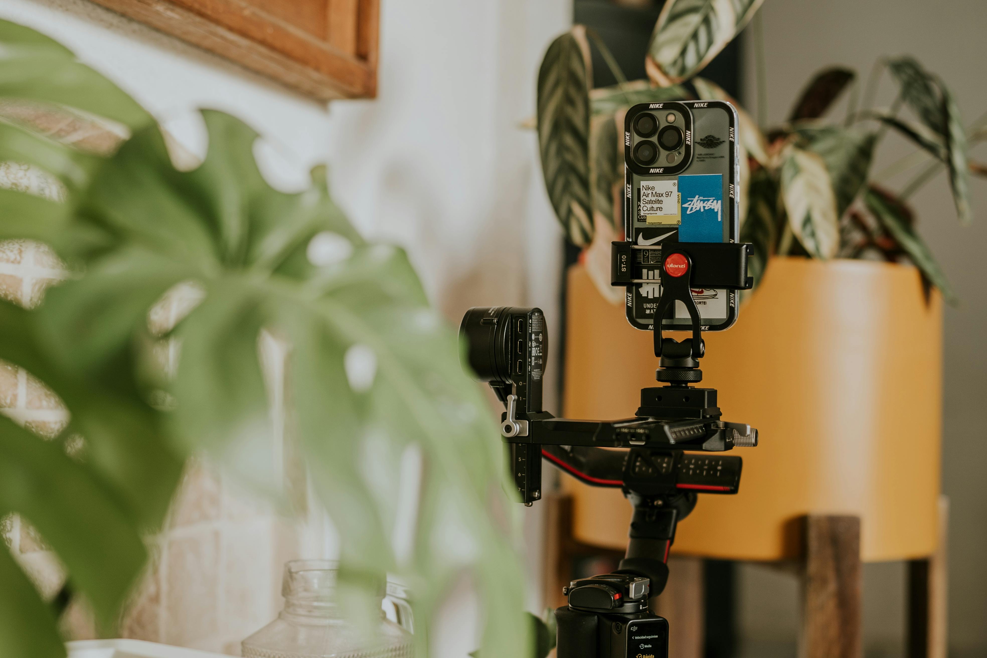 Turn your smartphone into a storytelling powerhouse.